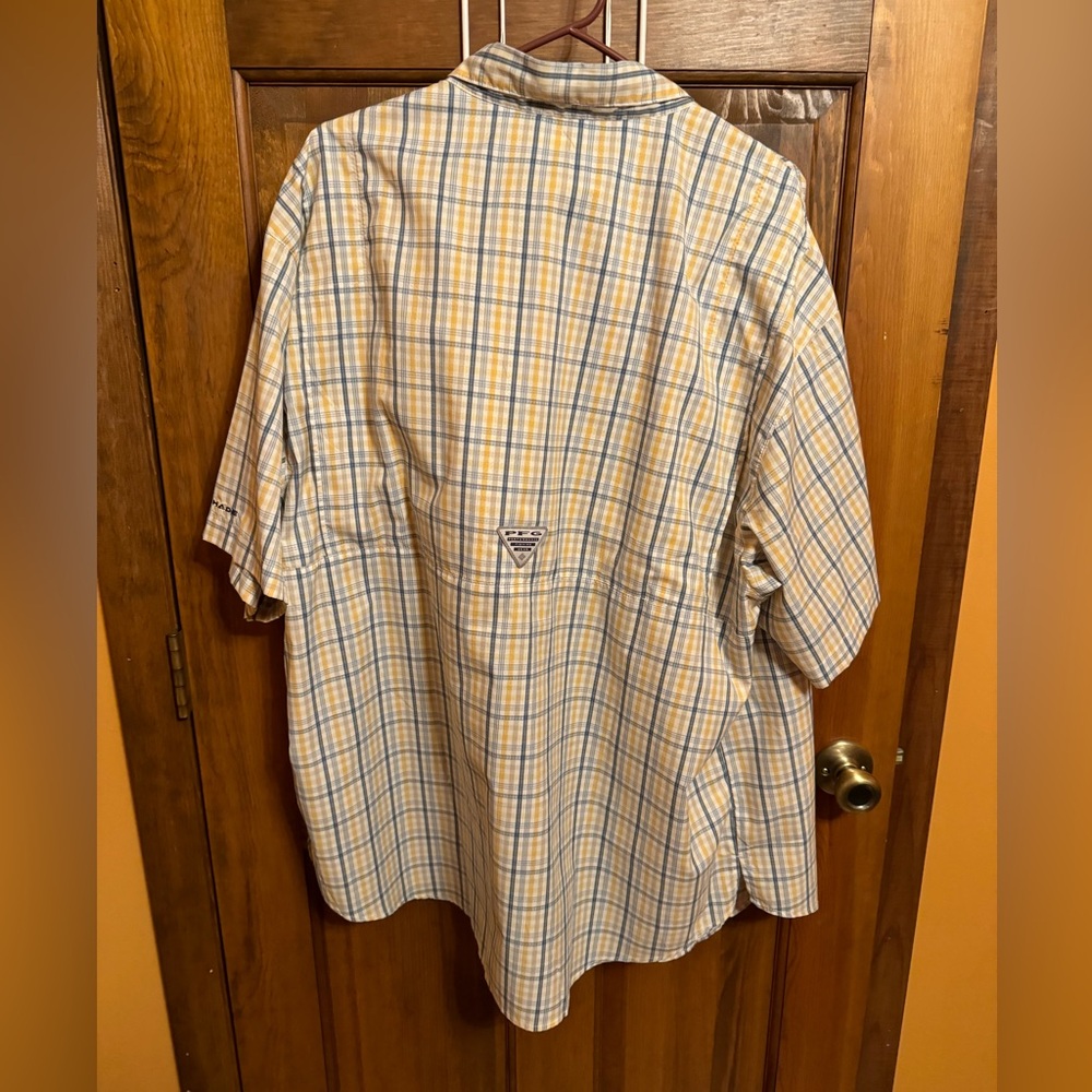 Columbia PFG (performance fishing gear) XLT - Picture 2 of 5